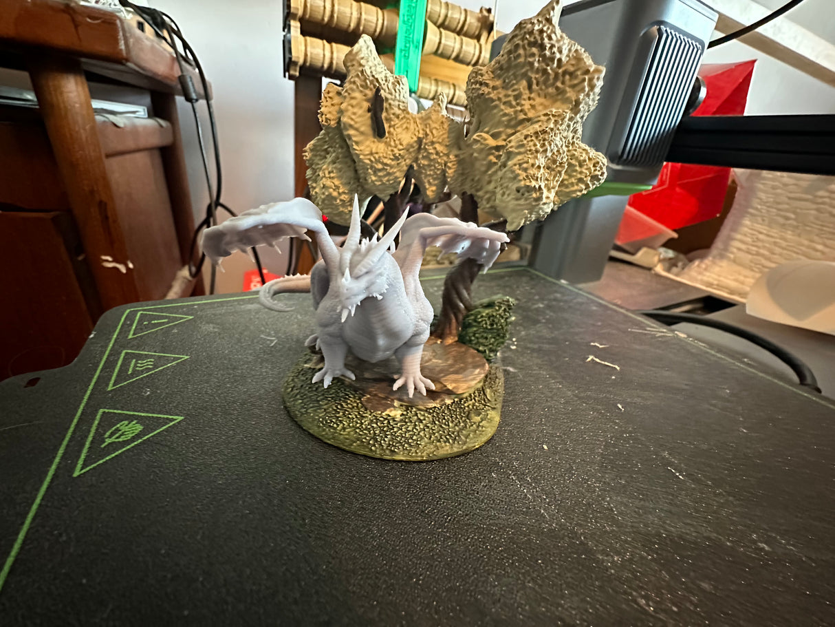 [Misprint - minor] "Large" Chonk Dragon Themberchaud Miniature