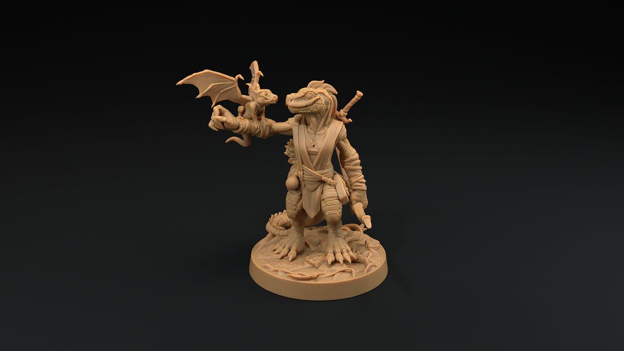 Aela Greenscale - Lizardfolk / Dragonborn Ranger Miniature - Mini Megastore