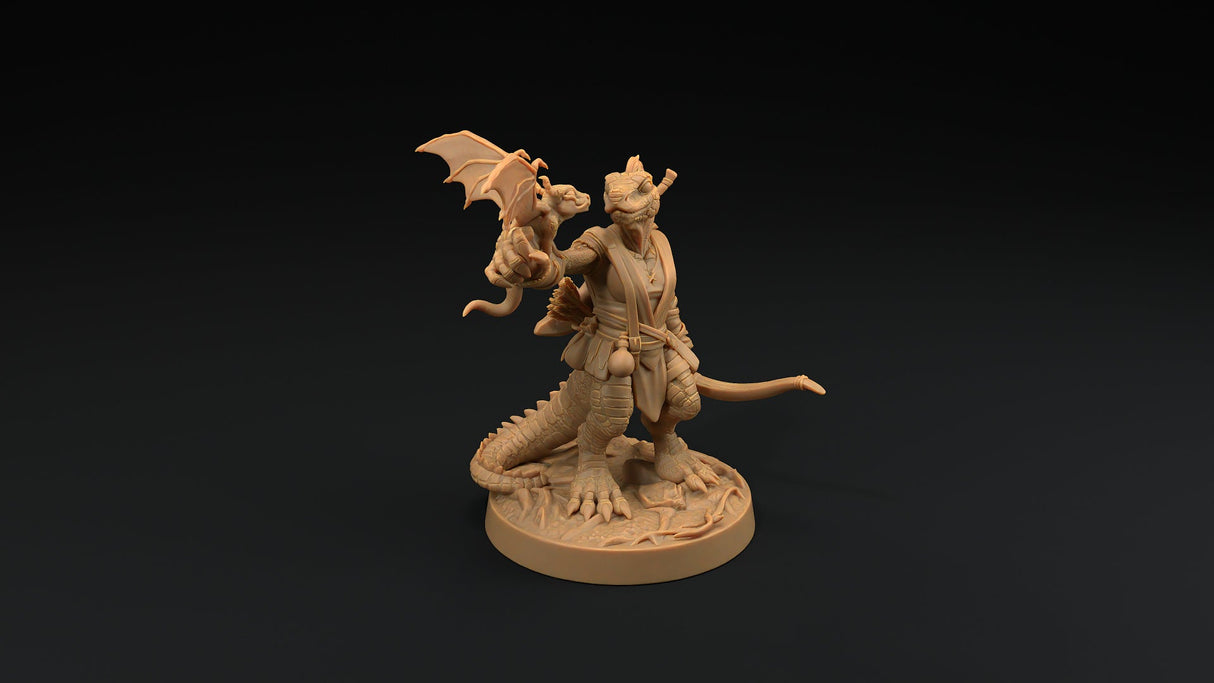 Aela Greenscale - Lizardfolk / Dragonborn Ranger Miniature - Mini Megastore