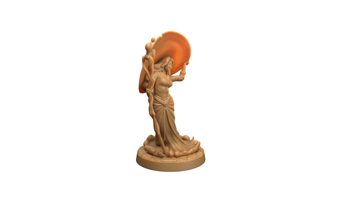 Female Plasmoid Druid / Spellcaster / witch Miniature - Mini Megastore