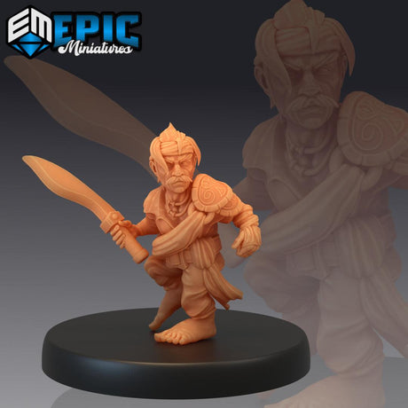 Gnome - Swashbuckler With Daggers Miniature - Mini Megastore