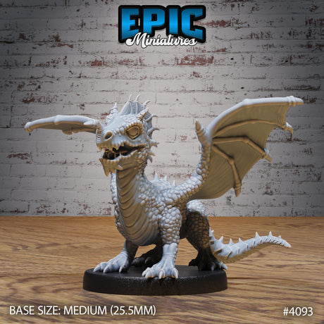 Green Dragon Wyrmling Miniature - Mini Megastore