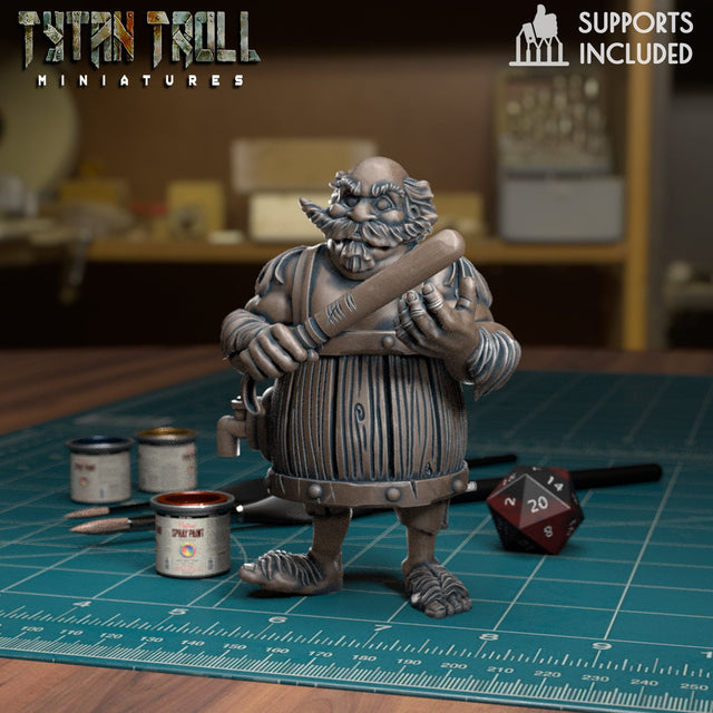 Halfling Barkeeper Miniature - Mini Megastore