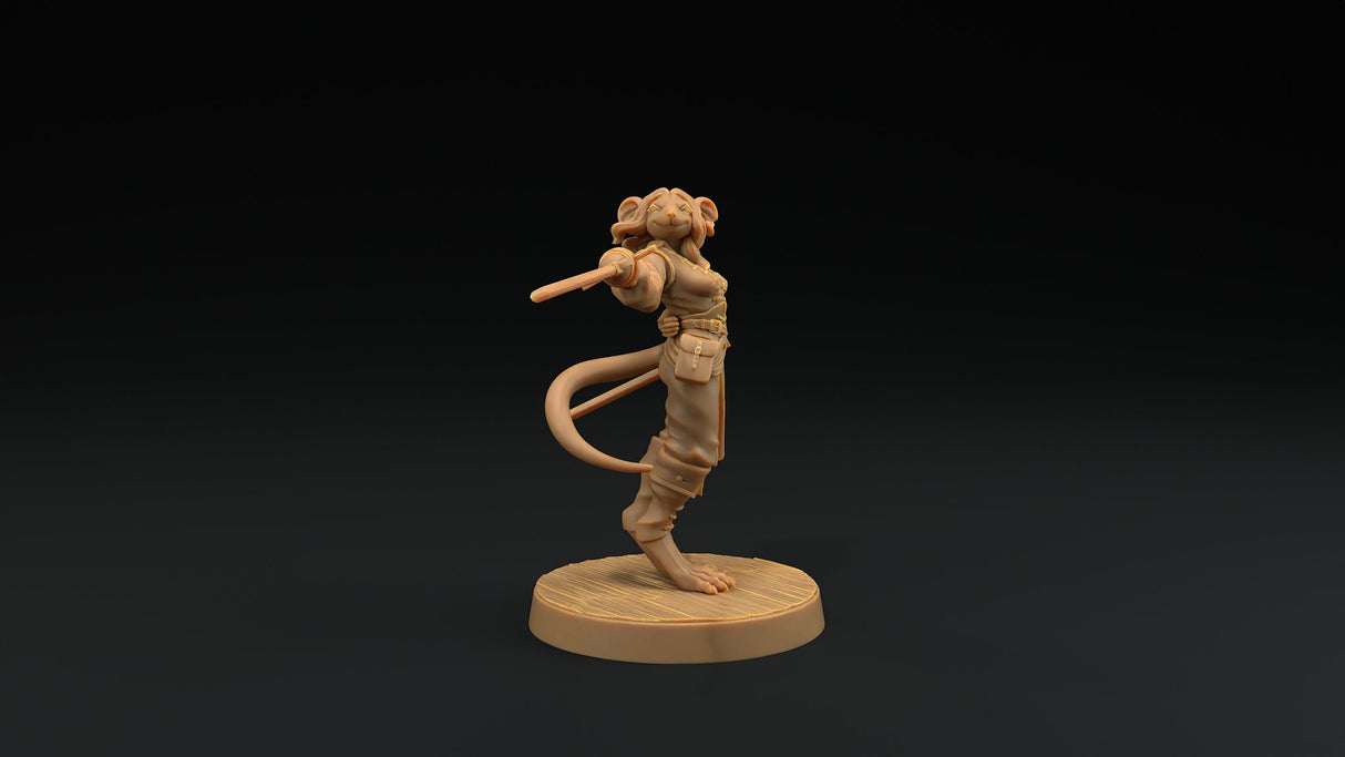 Millie, Rat Folk Fencer / Fighter Miniature - Mini Megastore