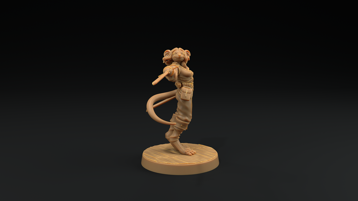 Millie, Rat Folk Fencer / Fighter Miniature