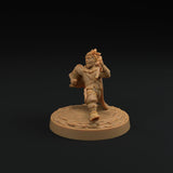 Quinkin, Halfling Rogue Miniature - Mini Megastore