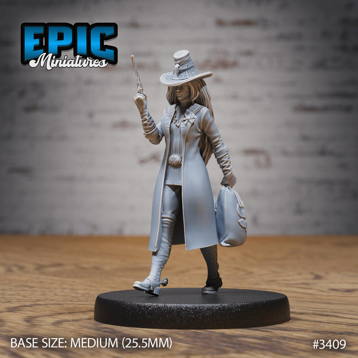 Sheriff Female Miniature - Mini Megastore